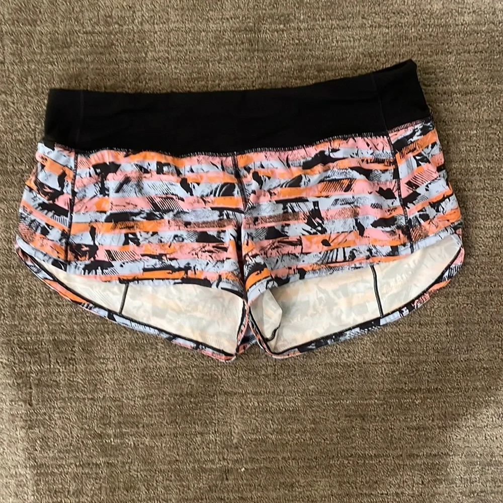 lulu shorts!! - Picture 1 of 4